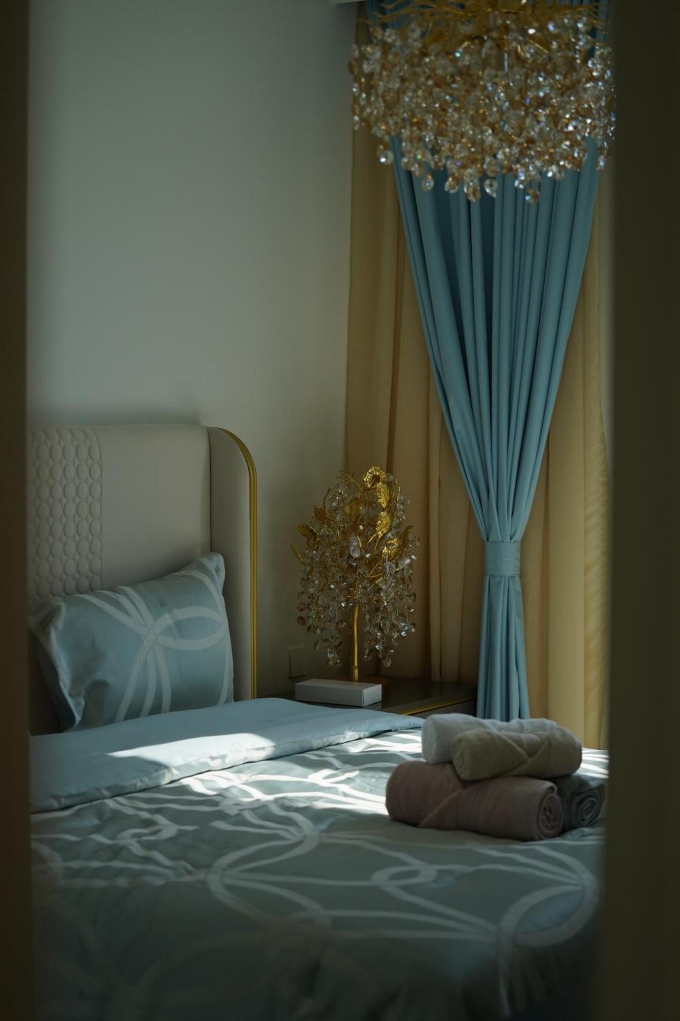 Downtown Luxury By Mall & Burj Khalifa شقة *